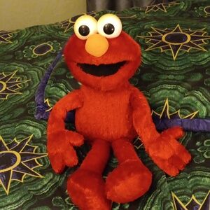 2001 Fisher Price Mattel Sesame Street 20"  Singing Elmo "Elmo’s World Rare
